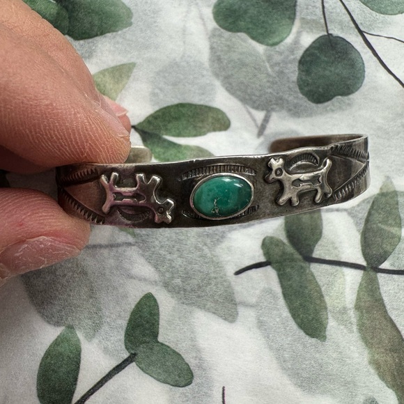 Early vintage Navajo Sterling silver bracelet with turquoise